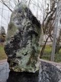 Speckstein; Einzelstck; aus Indien; schwarz-trkis; mit gelb-braun; 10.770 kg